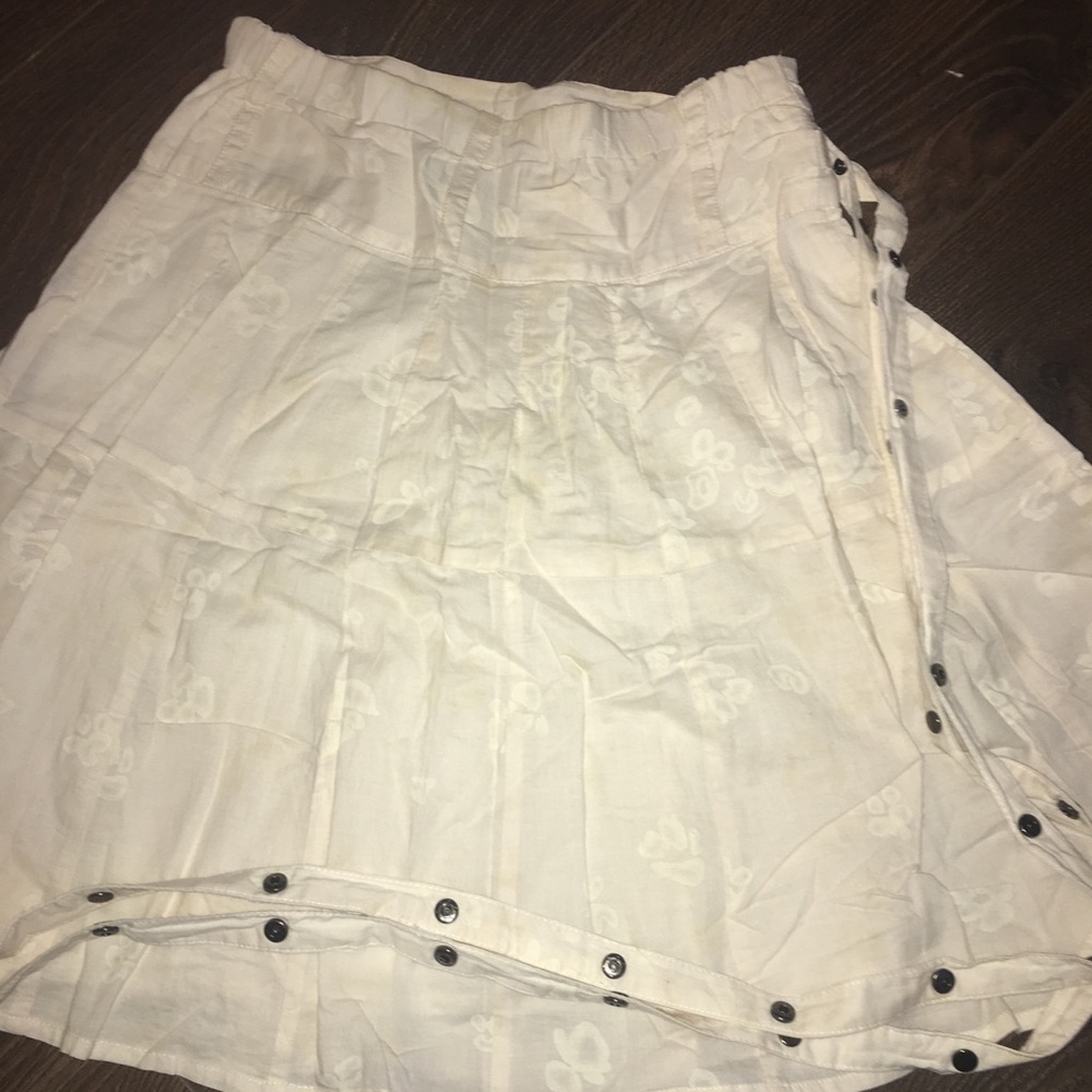 WHITE FLOWER WRAP SKIRT - ESSENTIEL GIRLS
